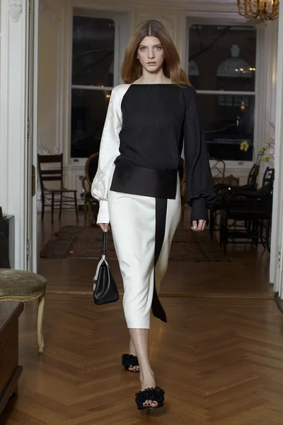 Look 14